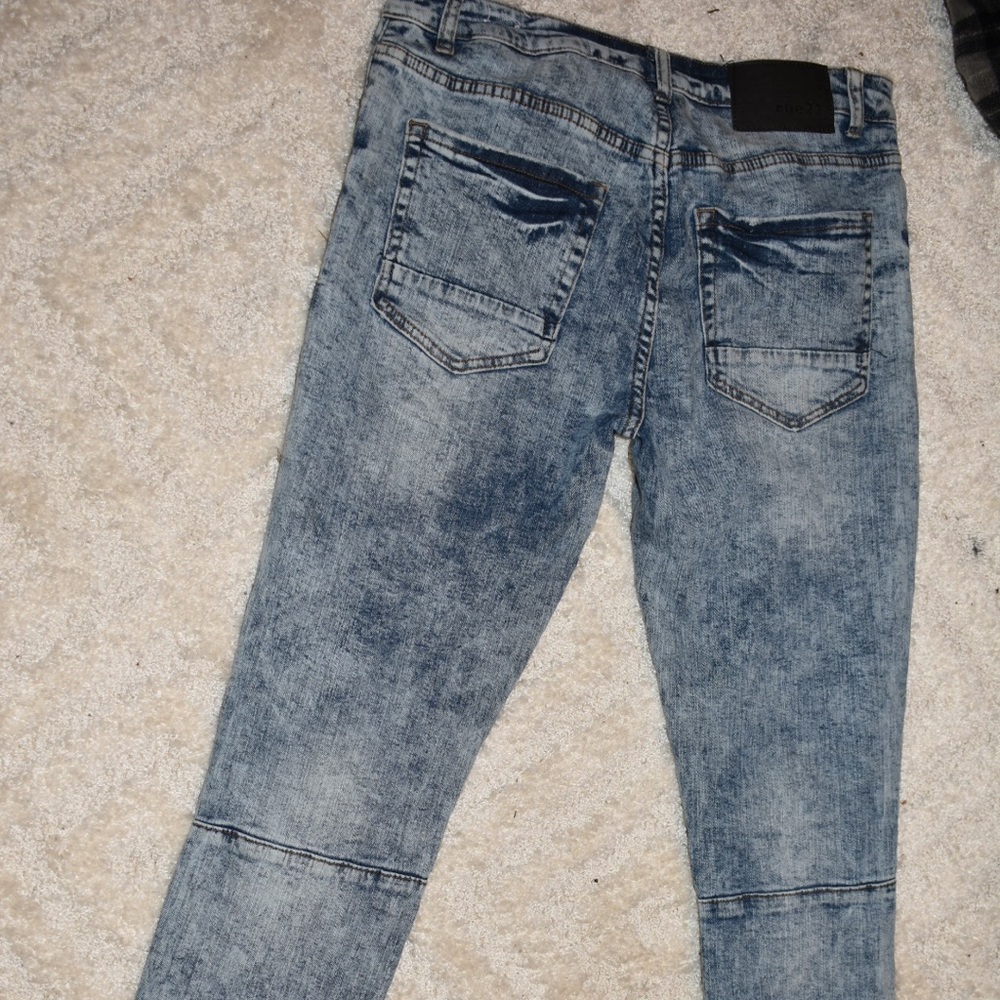 Jeans - Picture 2 of 3